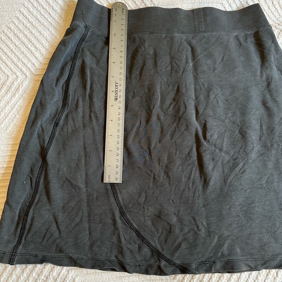 HORNY TOAD SKIRT - Picture 5 of 5